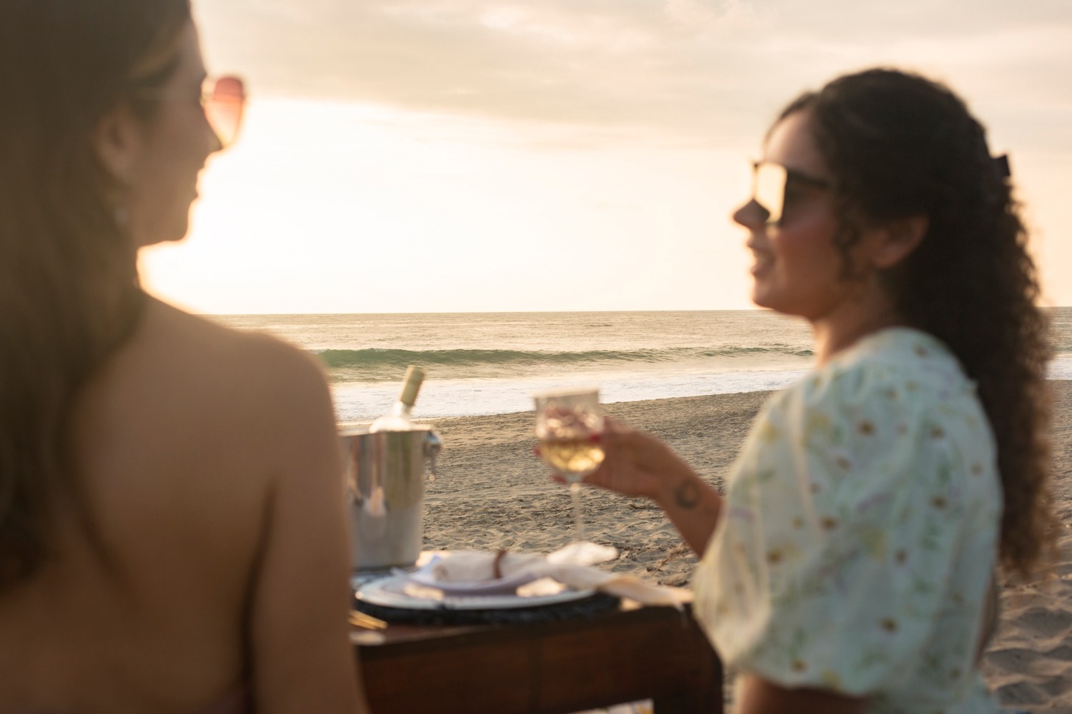 Camino de velas en arena