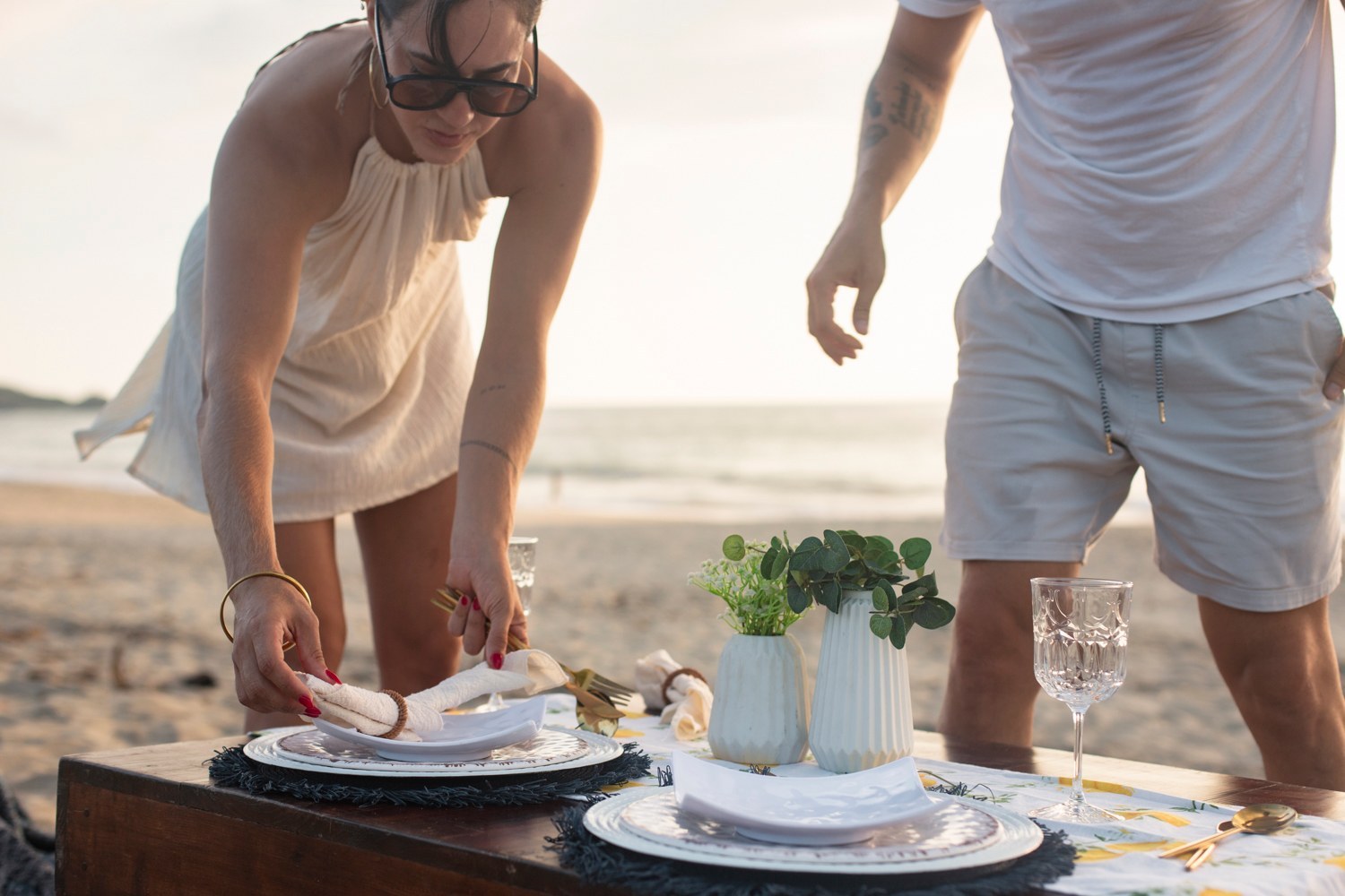 Detalle de mesa decorada para picnic