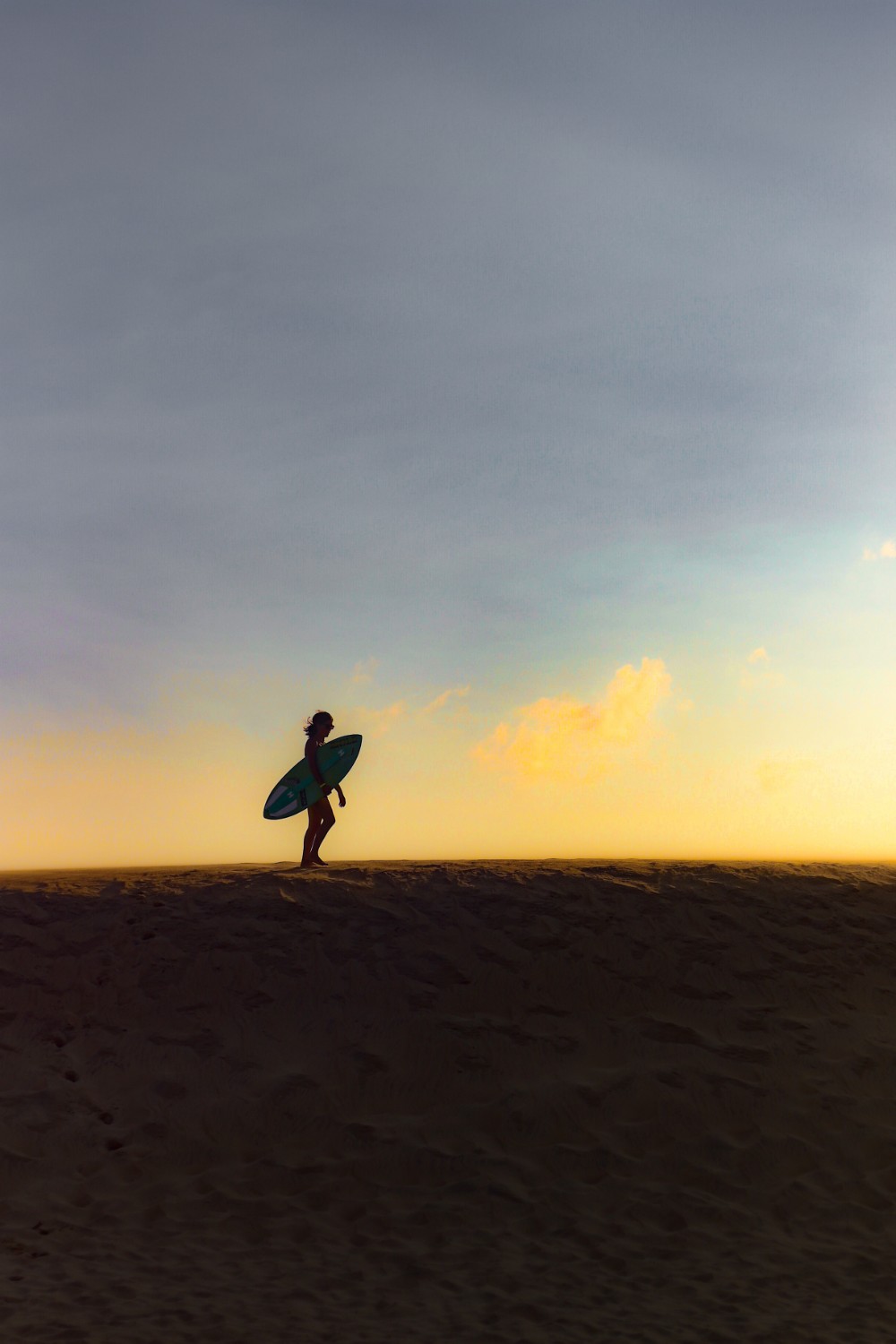 Fondo suave de costa al atardecer.