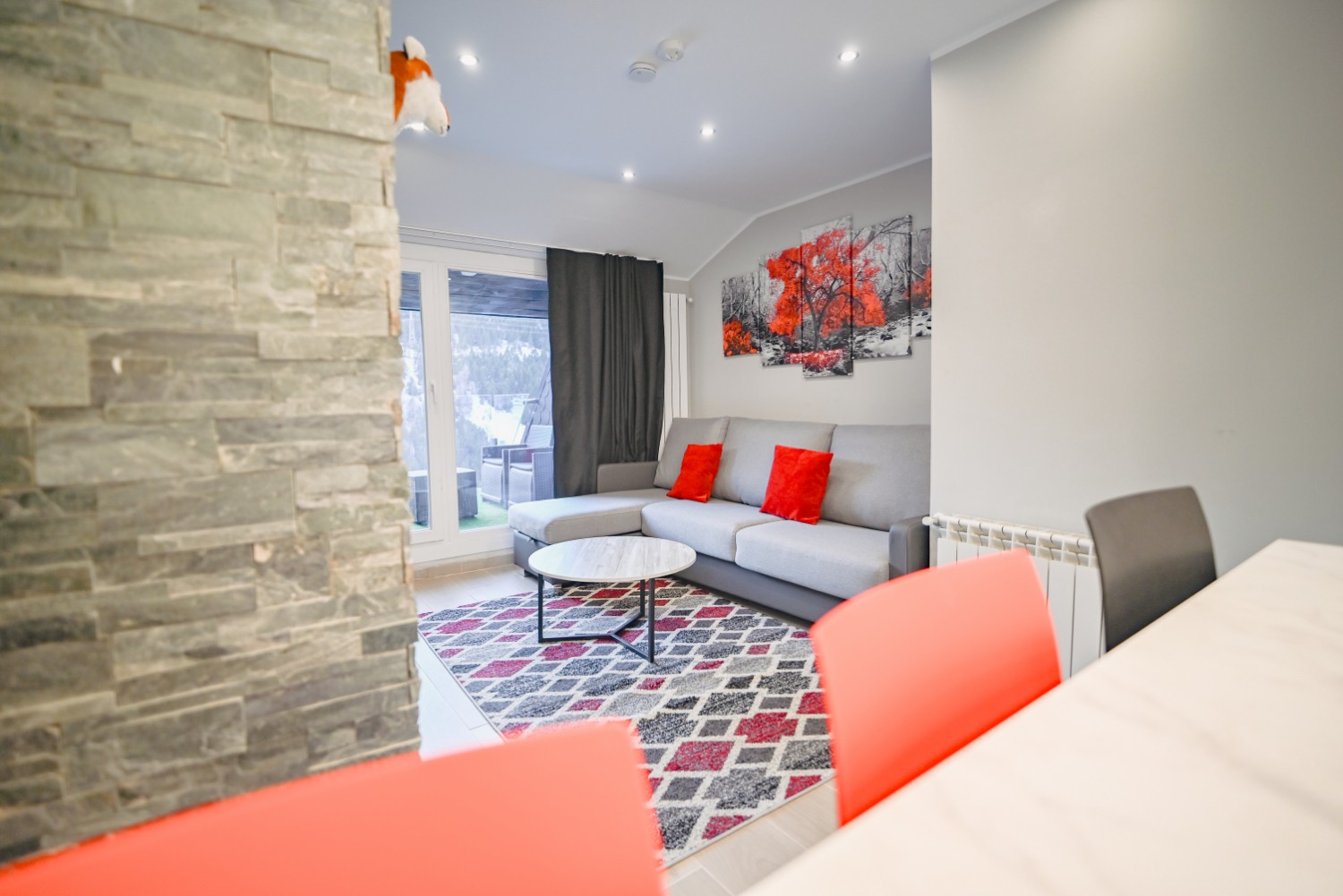 Tercera vista del apartamento de 2 habitaciones con terraza